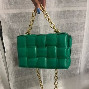 Cassette green bag with gold chain